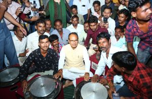 https://www.jansamparklife.in/chief-minister-shivraj-singh-chouhan-said-that-vocal-for-local-products-have-to-be-taken-to-national-and-international-level