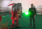 Dinosaur enthralling people with its voice and moves in Bhojpal fair